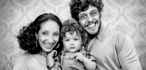 arno-ugly-parents-beautiful-kids-parents-moche-magnifique-enfant-TBTC-G-Communication-noir-black-white-blanc