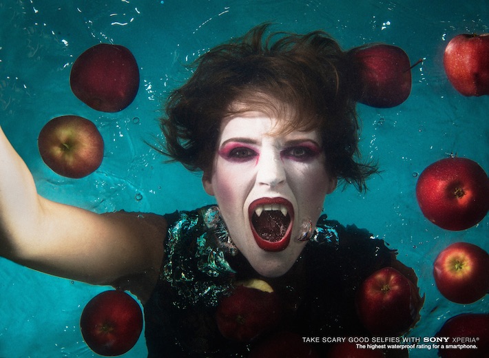 Sony-Xperia-Underwater-Selfie-Print-Presse-Mobile-Pub-Publicite-Ad-Advertising-TBTC-G-Communication-02